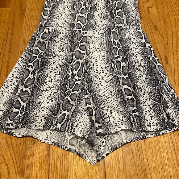 LF Millou Snakeskin Romper - Picture 7 of 10